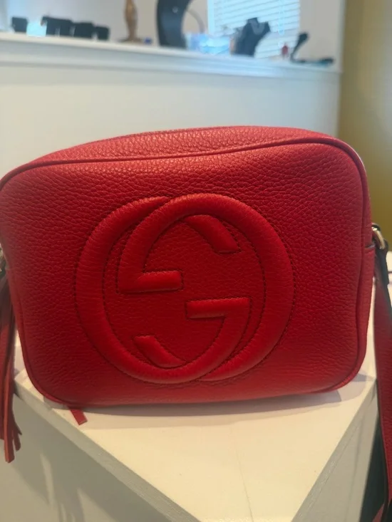 Gucci Red Pebbled Leather Crossbody with Tassel - Picture 2 of 6